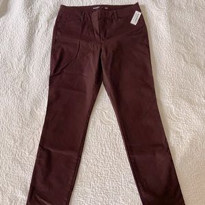 NWT - Mid-Rise Pixie Chino Ankle Pants